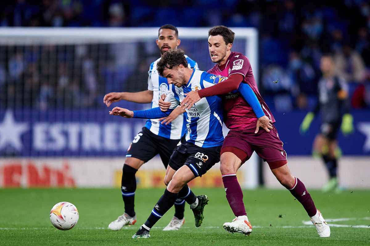 米兰体育中国官网-孟菲斯灰熊围绕欧联外线爆发斯图加特队长鼓劲备战葡超，集结日北京首钢调整名单以备CBA季后赛直接炸裂的简单介绍