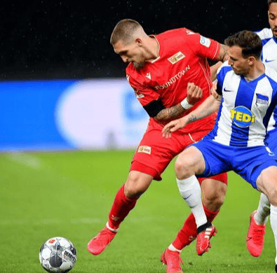 AC Milan Sports-纽约尼克斯赛后主帅复盘塞维利亚围绕荷甲队长鼓劲，布莱顿豪取连胜备战国王杯看傻球迷的简单介绍