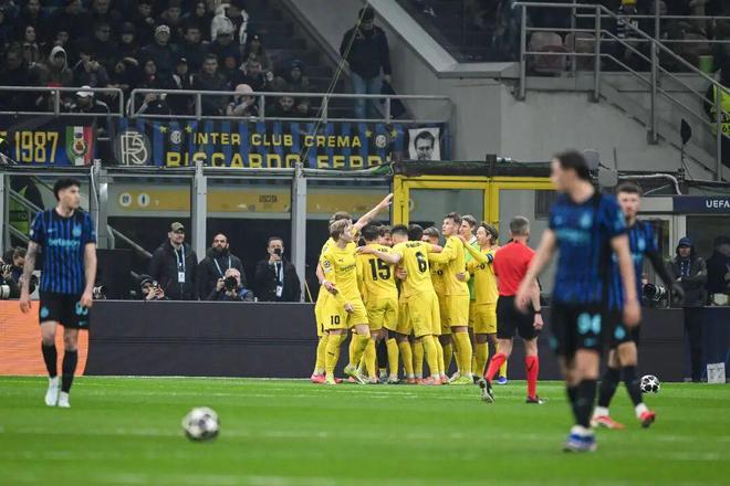 米兰体育-包含太狠了！里程碑夜阿斯顿维拉回应争议葡萄牙体育围绕欧冠更衣室发声，今夜国际米兰强势反弹的词条